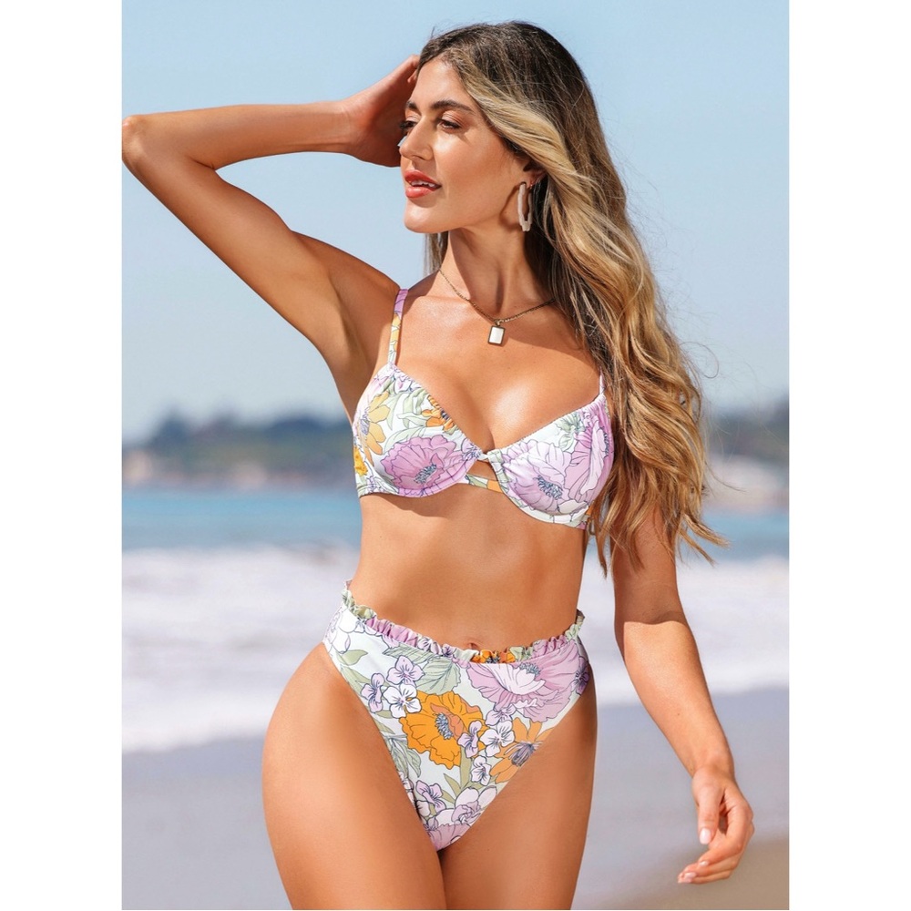 NWT Women’s Floral Bikini, Size Small